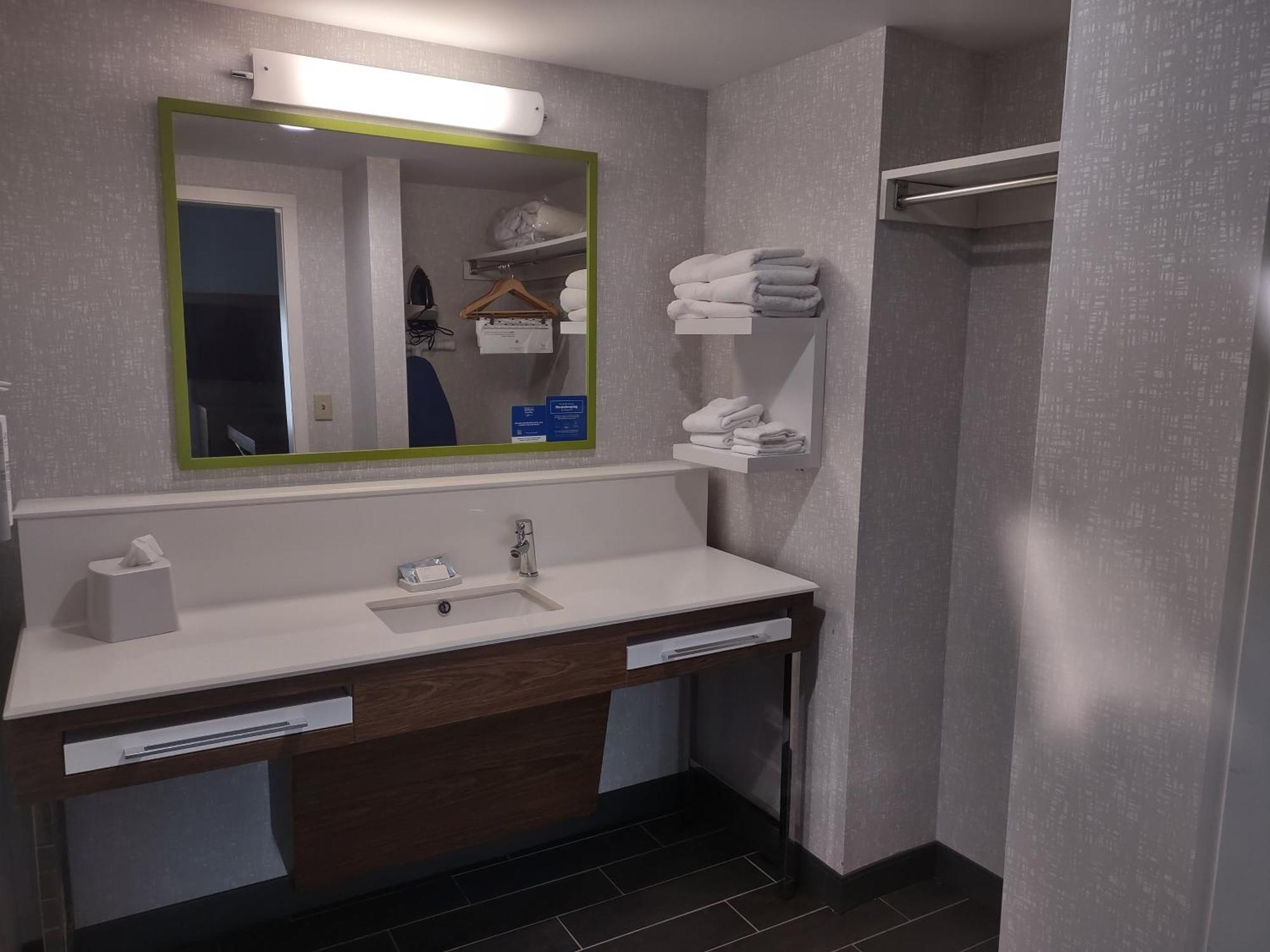 Hampton Inn & Suites Pittsburgh New Stanton Pa Екстер'єр фото